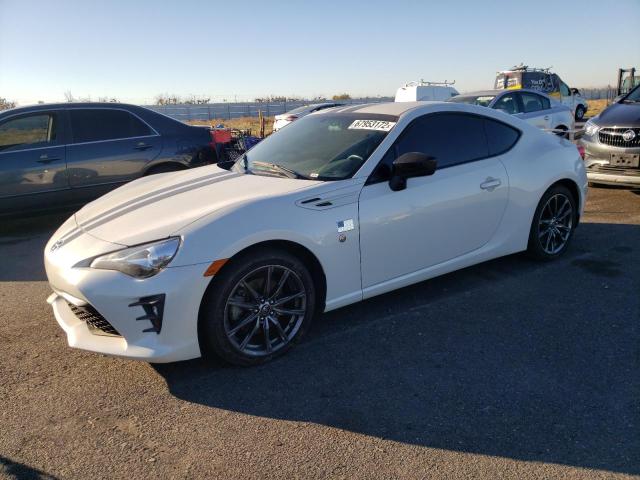 JF1ZNAA15H8708396 - 2017 TOYOTA 86 BASE WHITE photo 1