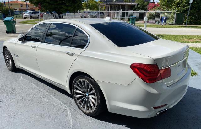 WBAKB8C50BC852016 - 2011 BMW ALPINA B7 WHITE photo 3