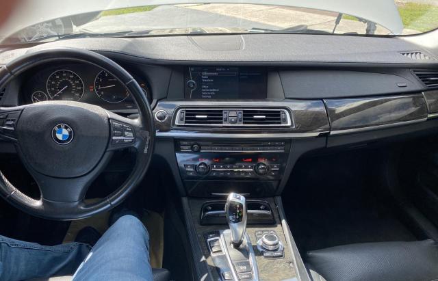 WBAKB8C50BC852016 - 2011 BMW ALPINA B7 WHITE photo 9