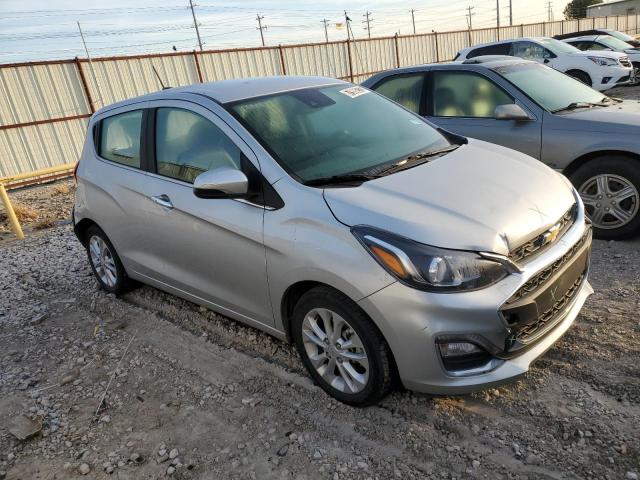 KL8CF6SA2MC729814 - 2021 CHEVROLET SPARK 2LT SILVER photo 4