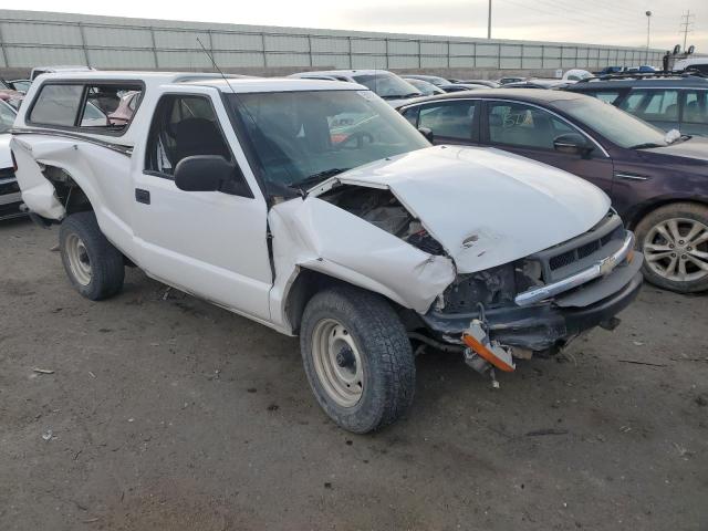 1GCCS14H938145444 - 2003 CHEVROLET S TRUCK S1 WHITE photo 4