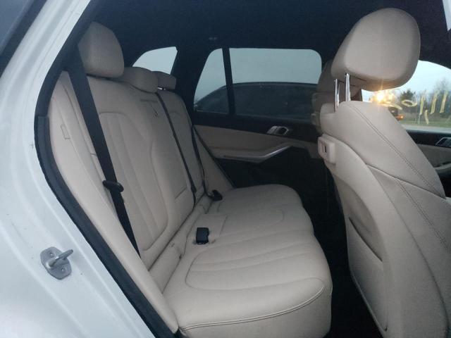 5UXCR6C00L9D55611 - 2020 BMW X5 XDRIVE4 白色 照片 11