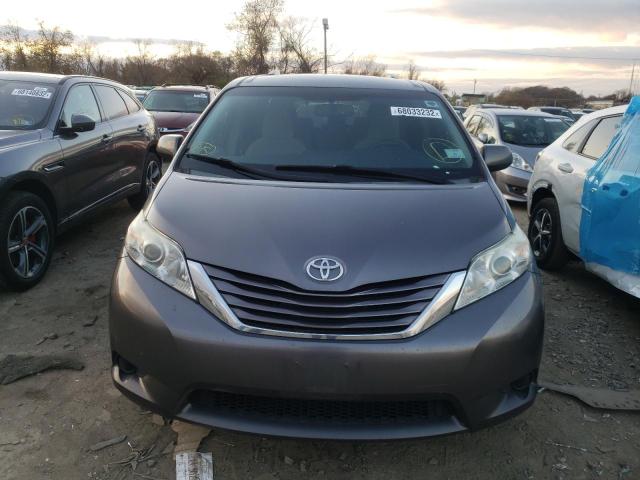 5TDKK3DC1FS646176 - 2015 TOYOTA SIENNA LE CHARCOAL photo 5