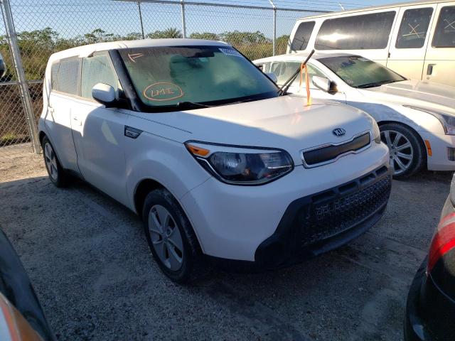 KNDJN2A25G7409131 - 2016 KIA SOUL WHITE photo 1