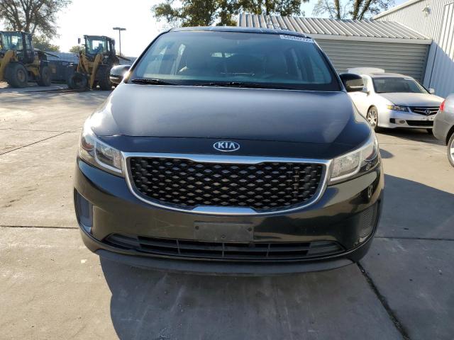 KNDMA5C18F6026142 - 2015 KIA SEDONA L BLACK photo 5