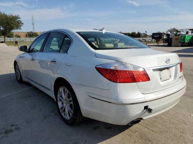 KMHGC46FX9U042041 - 2009 HYUNDAI GENESIS 4. WHITE photo 2