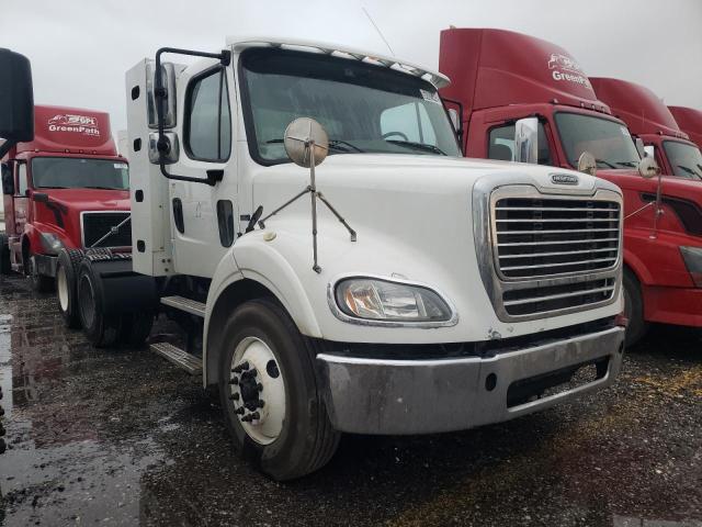 1FUJC5DX5DHFB5137 - 2013 FREIGHTLINER M2 112 MED WHITE photo 1