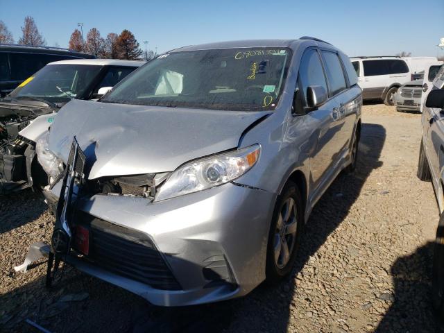 5TDKZ3DC6KS975929 - 2019 TOYOTA SIENNA LE SILVER photo 2