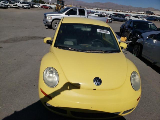 3VWPW3AG8AM005162 - 2010 VOLKSWAGEN NEW BEETLE YELLOW photo 5