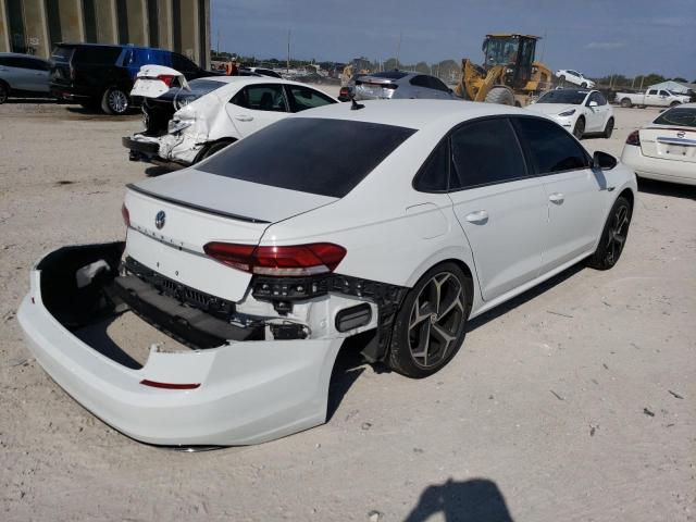1VWMA7A39LC002684 - 2020 VOLKSWAGEN PASSAT R-L WHITE photo 3