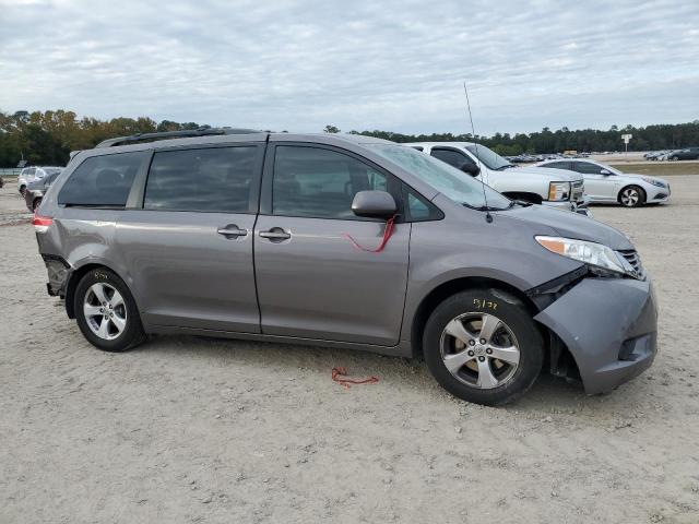 5TDKK3DC7ES508401 - 2014 TOYOTA SIENNA LE GRAY photo 4