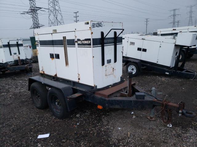 4AGDU1324YC031864 - 2000 WHIS GENERATOR WHITE photo 1