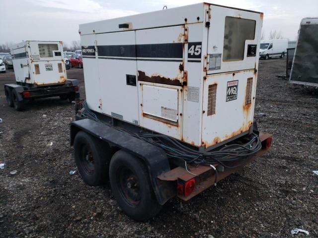 4AGDU1322YC031863 - 2000 WHIS GENERATOR WHITE photo 4