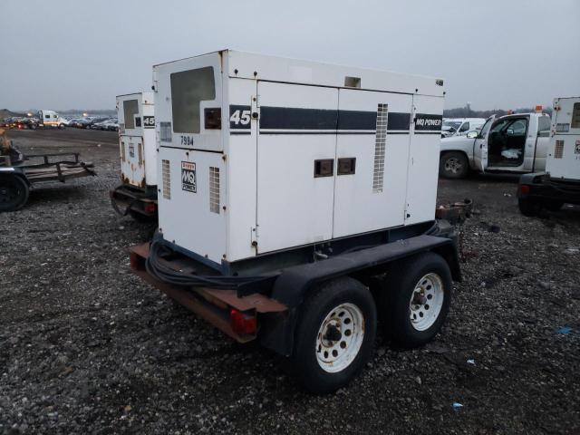 4GNFU12202B007904 - 2002 WHIS GENERATOR WHITE photo 5