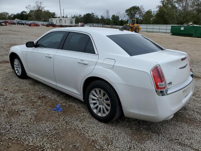 2C3CCAAG2DH517022 - 2013 CHRYSLER 300 WHITE photo 2