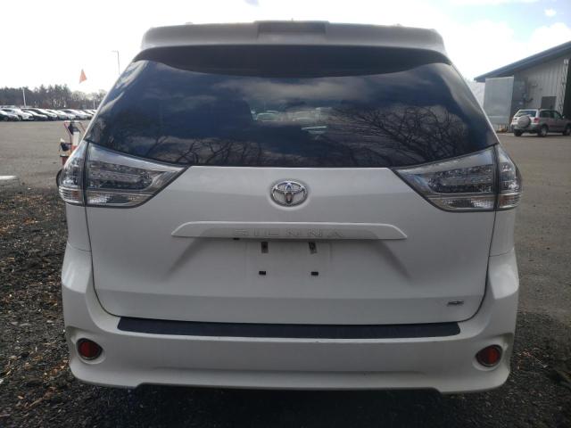 5TDXZ3DC7JS951031 - 2018 TOYOTA SIENNA SE WHITE photo 6