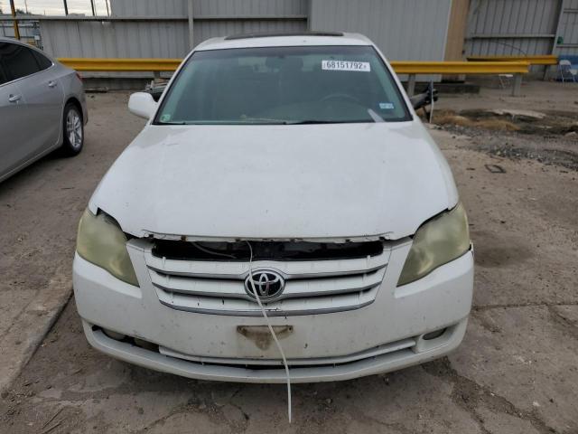 4T1BK36B46U165074 - 2006 TOYOTA AVALON WHITE photo 5