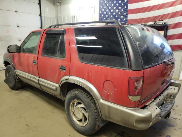 1GNDT13W8Y2239754 - 2000 CHEVROLET BLAZER RED photo 2