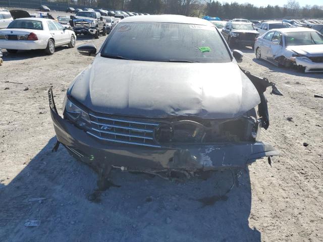 1VWDT7A38HC032924 - 2017 VOLKSWAGEN PASSAT R-L BLUE photo 5