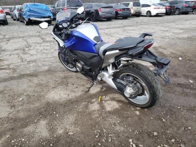 JH2SC6354CK200020 - 2012 HONDA VFR1200 DC BLUE photo 3