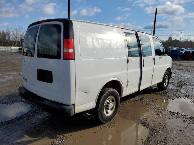 1GCWGFCA3D1130805 - 2013 CHEVROLET CHEVY VAN WHITE photo 3