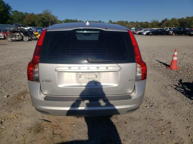 YV1382MW4A2533260 - 2010 VOLVO V50 2.4I SILVER photo 6