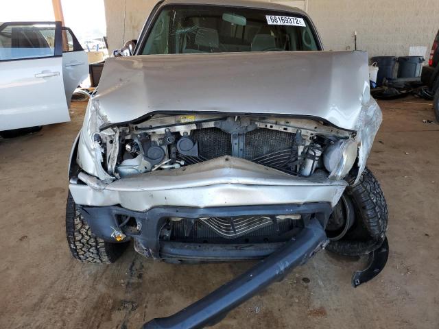 5TEGN92N04Z334919 - 2004 TOYOTA TACOMA DOU SILVER photo 11