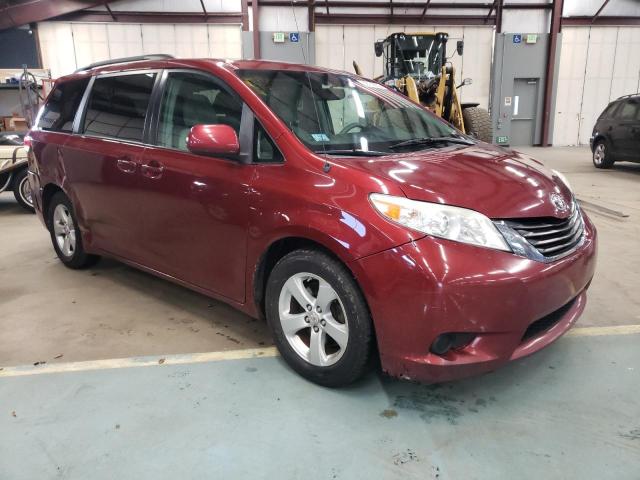 5TDKK3DCXBS093134 - 2011 TOYOTA SIENNA LE RED photo 4