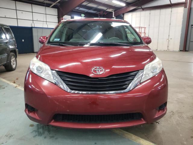 5TDKK3DCXBS093134 - 2011 TOYOTA SIENNA LE RED photo 5