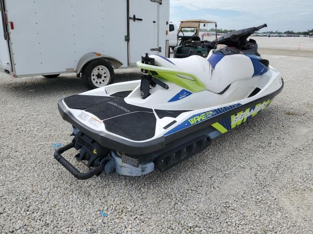 YDV04776J516 - 2016 YDV JET SKI WHITE photo 4