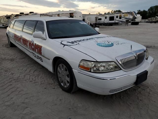 1L1FM88WX7Y638139 - 2007 LINCOLN TOWN CAR E WHITE photo 4