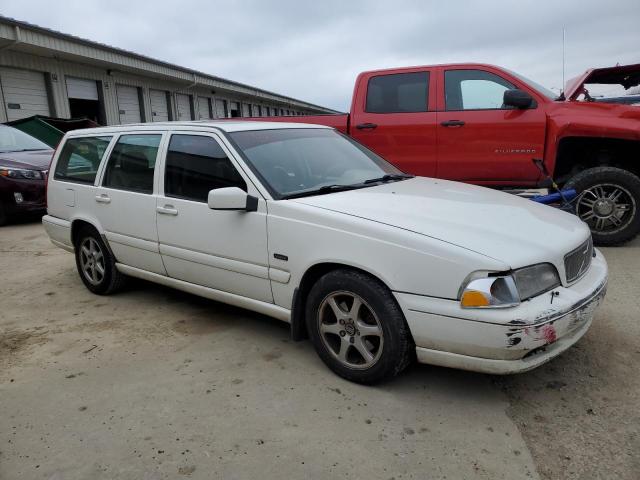 YV1LW5641W2362381 - 1998 VOLVO V70 GLT WHITE photo 4