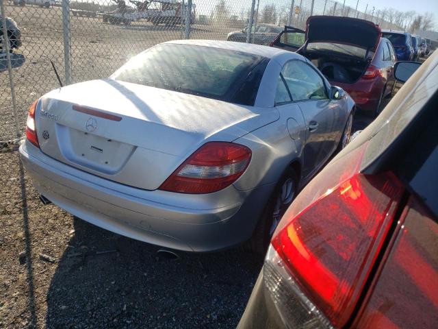 WDBWK56F45F034264 - 2005 MERCEDES-BENZ SLK 350 SILVER photo 3