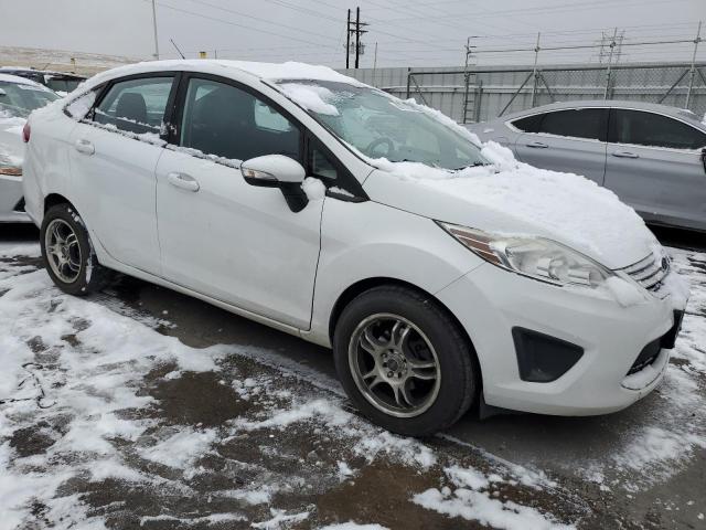 3FADP4BJXDM185760 - 2013 FORD FIESTA SE WHITE photo 4