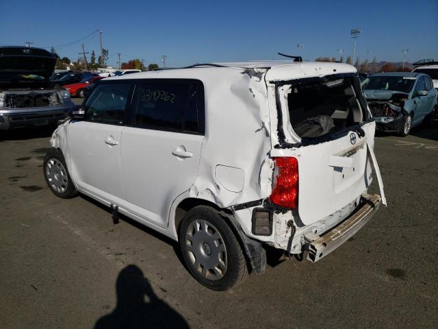 JTLKE50E681045439 - 2008 SCION XB WHITE photo 2