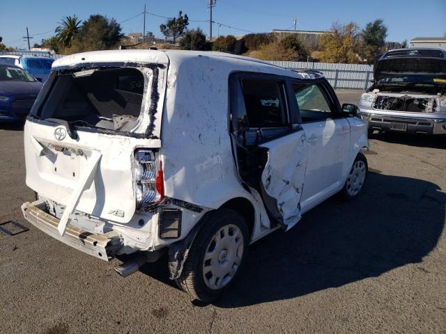 JTLKE50E681045439 - 2008 SCION XB WHITE photo 3