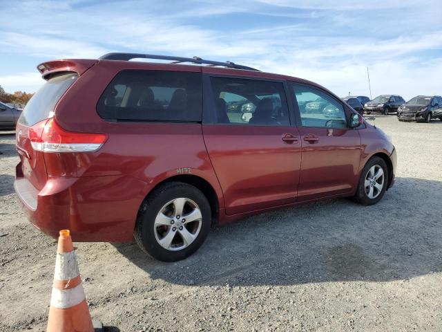 5TDKK3DC3DS359581 - 2013 TOYOTA SIENNA LE BURGUNDY photo 3