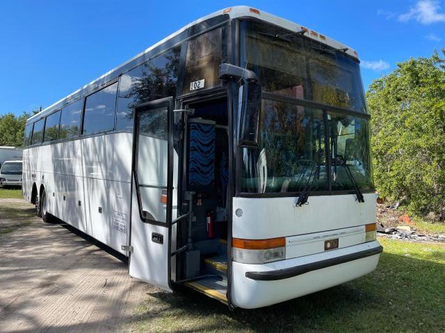 YE2TC63B8X2043283 - 1999 VAN HOOL T2100 WHITE photo 1