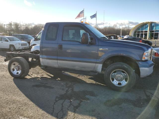 1FTWX31526EB95855 - 2006 FORD F350 SRW S BLUE photo 4