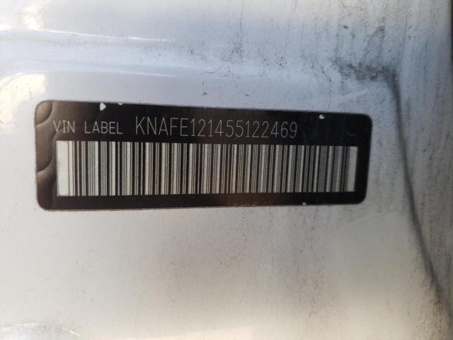 KNAFE121455122469 - 2005 KIA SPECTRA LX WHITE photo 12