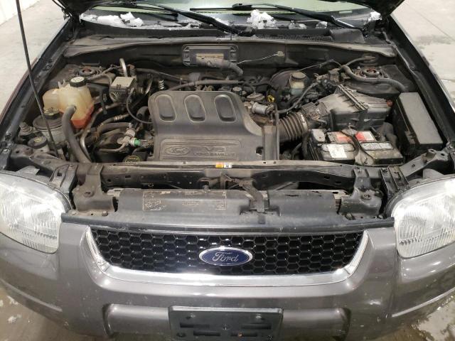 1FMYU93134KA44693 - 2004 FORD ESCAPE XLT BLACK photo 12