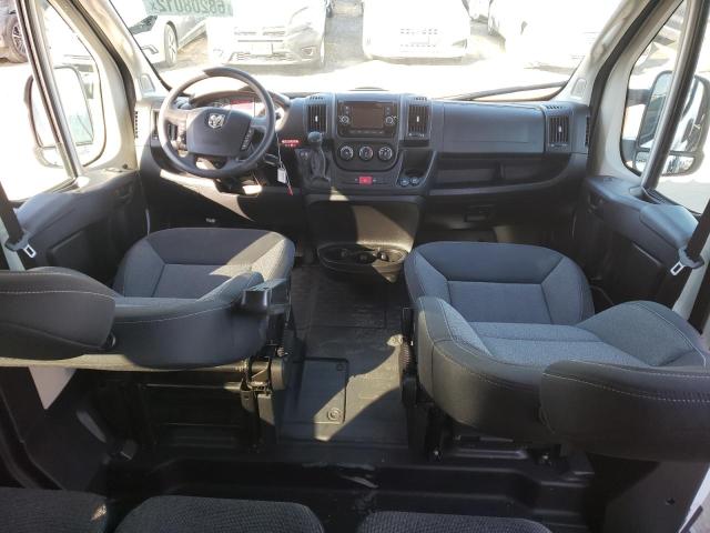 3C6TRVDG8JE114268 - 2018 RAM PROMASTER WHITE photo 8