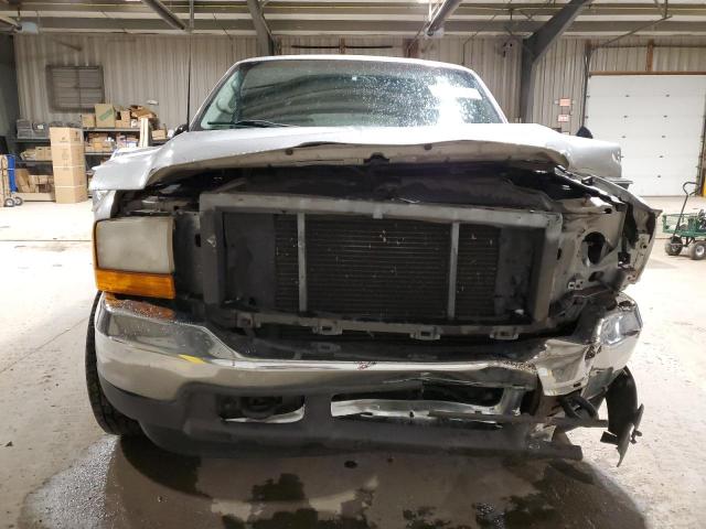 1FMNU40L4YED77680 - 2000 FORD EXCURSION SILVER photo 5