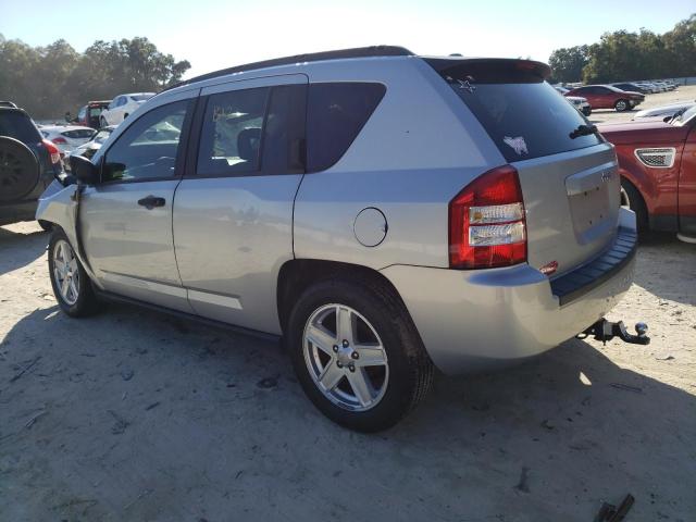 1J8FT47W67D153898 - 2007 JEEP COMPASS SILVER photo 2