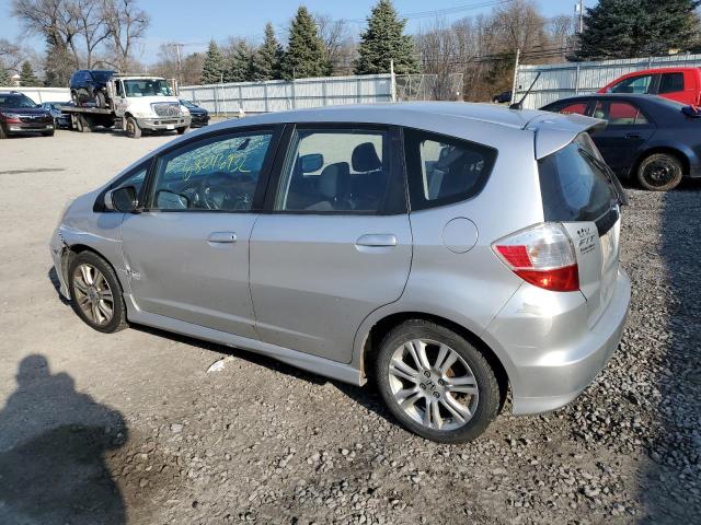 JHMGE8H52BS005026 - 2011 HONDA FIT SPORT SILVER photo 2