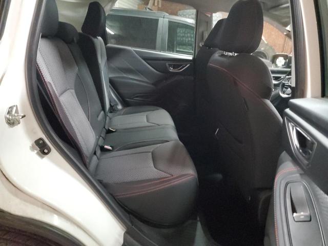 JF2SKAJC6KH542517 - 2019 SUBARU FORESTER S WHITE photo 11