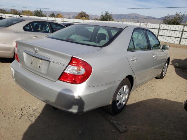 4T1BE32K24U873415 - 2004 TOYOTA CAMRY LE SILVER photo 3