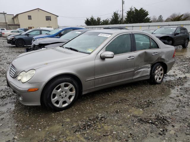 WDBRF84J25F622934 - 2005 MERCEDES-BENZ C 320 4MAT GRAY photo 1