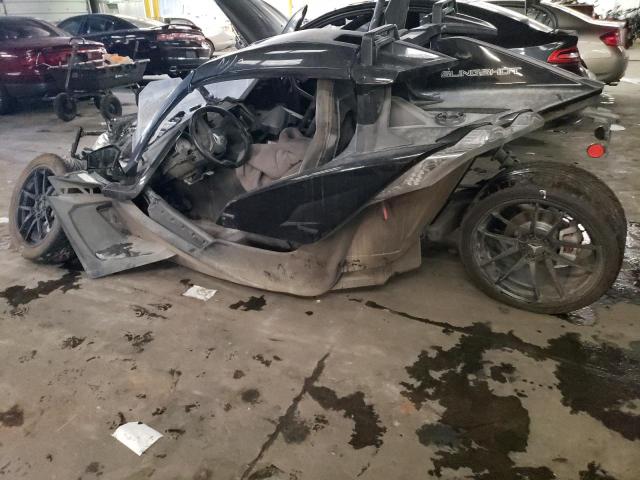 57XAASFA5J8128001 - 2018 POLARIS SLINGSHOT BLACK photo 3