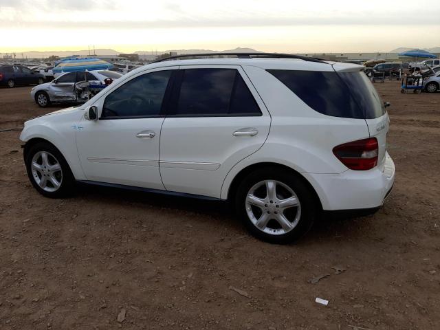 4JGBB22E58A360793 - 2008 MERCEDES-BENZ ML 320 CDI WHITE photo 2